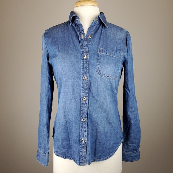 Max Jeans Tops - Max Jeans Chambray Button Down XS